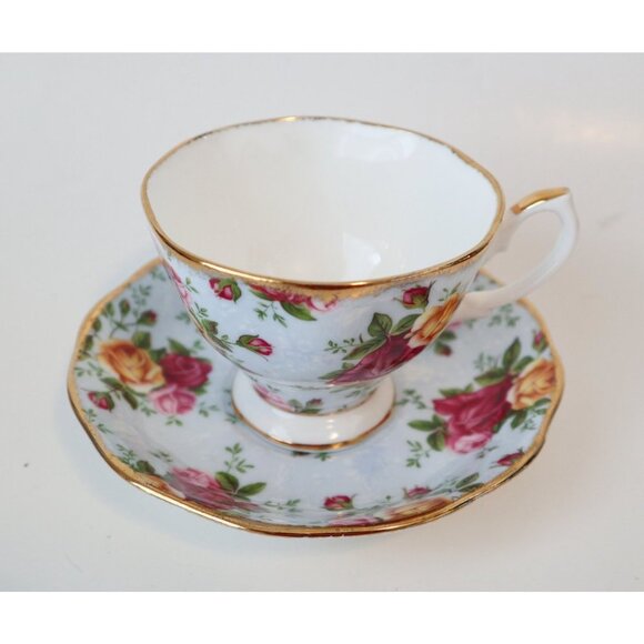 Royal Albert Teacup and Saucer Old Country Roses Blue Damask Vintage Tea Cup - Picture 3 of 5